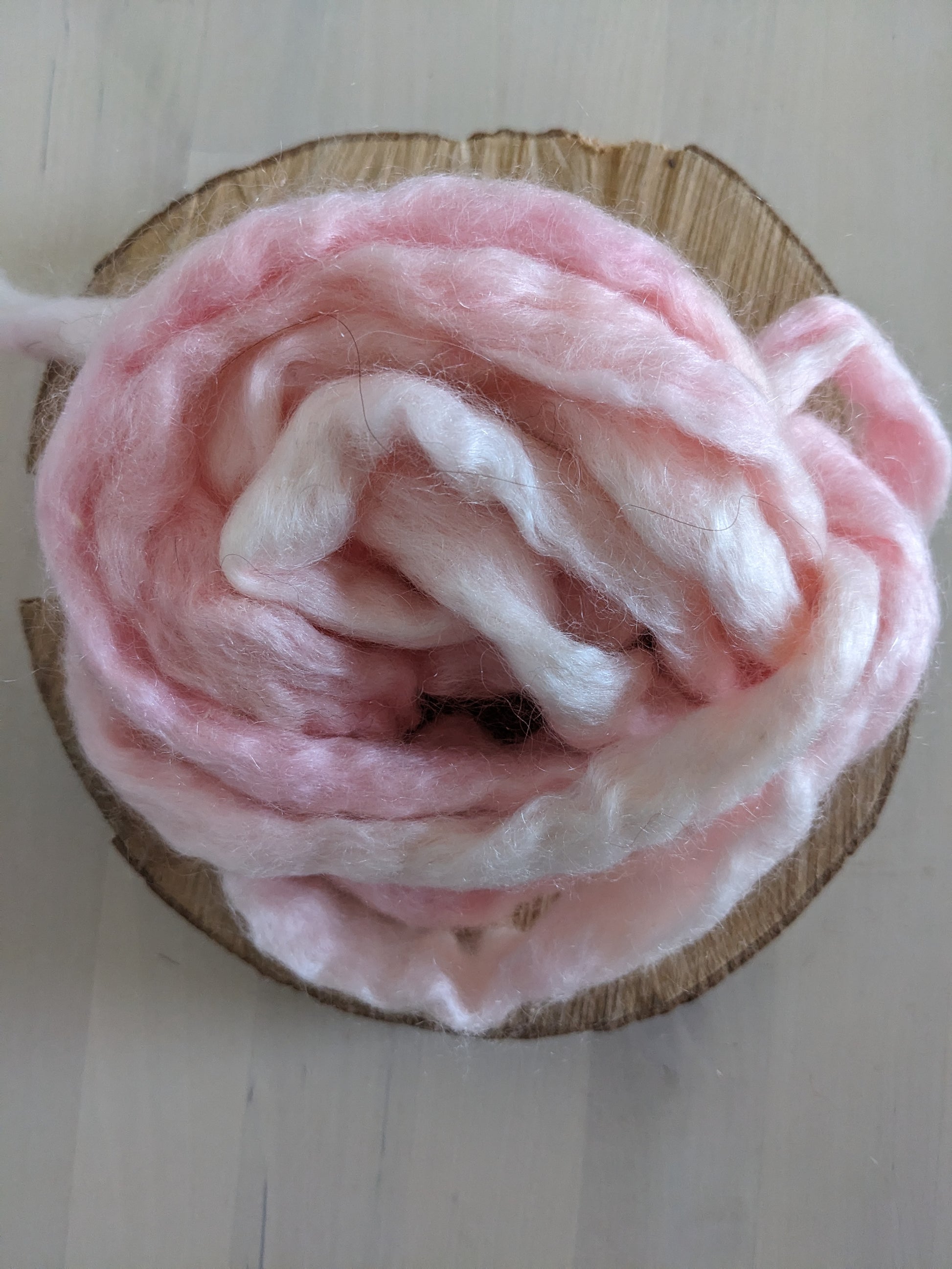 kid mohair/wool combed top, 25g, baby pink